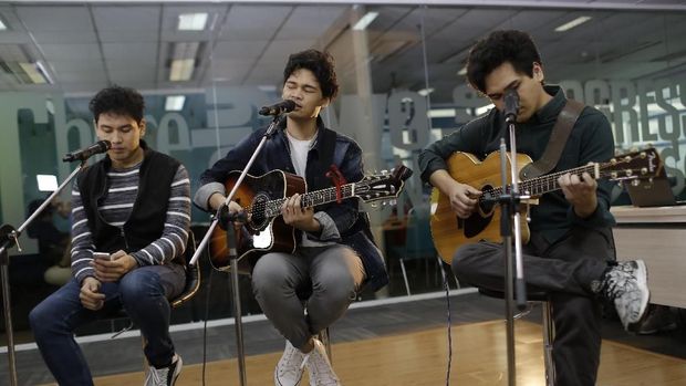 The Overtunes. 