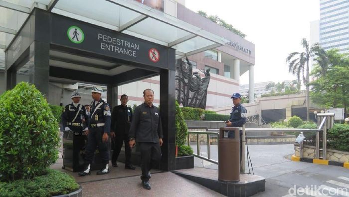 Keamanan di Plaza Indonesia Keamanan di Plaza Indonesia