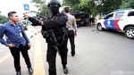 Suasana di Palmerah Saat Gegana Amankan Benda Mencurigakan