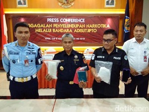 Penumpang AirAsia dari Malaysia Simpan 0,5 Kg Sabu dalam Popok