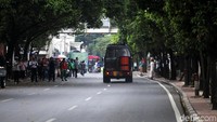 Tim gegana telah mengevakuasi benda mencurigakan tersebut.