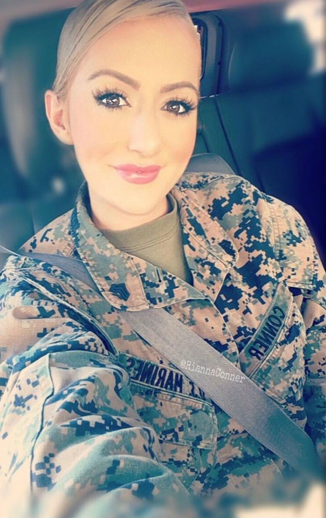 Kini Rianna menjabat sebagai kepala logistik di Depot Perekrutan Korps Marinir Pulau Parris, Carolina Selatan, Amerika Serikat. Foto: Instagram