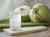 Cara Minum Air Kelapa untuk Menurunkan Berat Badan, Bye-bye Buncit