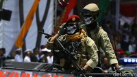 Denjaka dibentuk pada 13 November 1984. Kemampuannya tak hanya untuk bertempur tetapi juga sebagai satuan intelijen tempur handal. Sebagai unsur pelaksana, prajurit Denjaka ditutut memiliki kesiapan operasional mobilitas kecepatan, kerahasiaan, dan pendadakan yang tertinggi serta medan operasi yang berupa kapal-kapal, instalasi lepas pantai dan daerah pantai. Pasukan yang dijuluki hantu laut ini juga memiliki keterampilan mendekati sasaran melalui laut, vertikal, dan udara. Dikhy Sasra/detikcom.