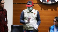 Uang suap yang diamankan itu pecahan Rp 100 ribu dan Rp 50 ribu.