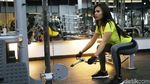 Foto: Sehari Bersama Maria Vania Presenter Cantik yang Suka Olahraga
