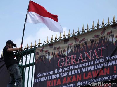 Aksi Damai di DPR Minta Percepat Disahkannya RUU Terorisme