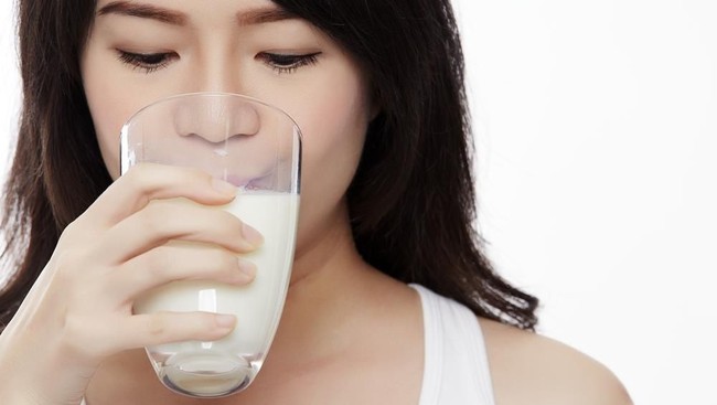 Susu Kental Manis vs Susu Bubuk, Perbandingan Protein dan Nutrisi Lain