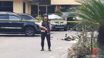 Foto: Suasana di Polda Riau 2 Jam Pasca Serangan, Ada Mayat Terkapar
