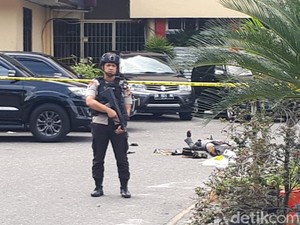 Serangan di Polda Riau: 1 Polisi Gugur, 4 Teroris Tewas, 4 Terluka
