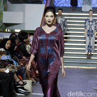 Fashion show koleksi busana Ramadan 2018 Alleira Batik bertema La Splendeur bertempat di Lamoda Cafe, Plaza Indonesia, Jakarta. Rabu [9/5/2018]. Foto: Mohammad Abduh/Wolipop