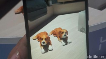 Nilai dari 10 sensor sidik jari yang dibenamkan di dalam material kaca ponsel. Hasilnya, sensor menjadi lebih responsif dibandingkan ponsel lain. Foto: detikINET/Indah Mutiara Kami