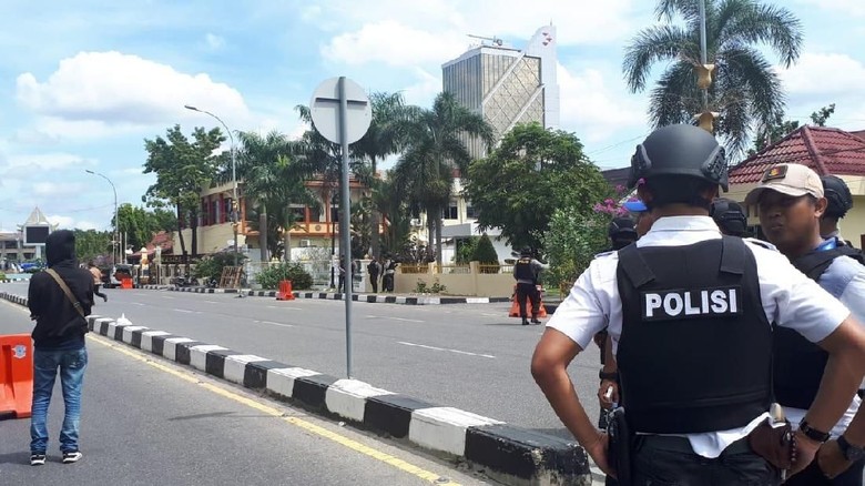 Setelah Polda Riau Diserang Teroris, Acara Sambut Ramadan Dibatalkan Setelah Polda Riau Diserang Teroris, Acara Sambut Ramadan Dibatalkan