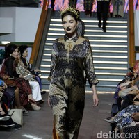 Fashion show koleksi busana Ramadan 2018 Alleira Batik bertema La Splendeur bertempat di Lamoda Cafe, Plaza Indonesia, Jakarta. Rabu [9/5/2018]. Foto: Mohammad Abduh/Wolipop