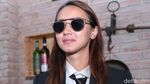 Penampilan Cetar Syahrini, Aulia Sarah hingga Member Senbatsu Uza