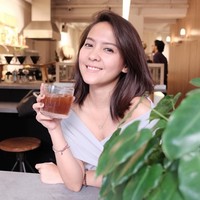 Jika dilihat kamu mungkin tidak akan menyangka kalau Lala Karmela memiliki darah blasteran. Lala ternyata punya darah campuran Indonesia dan Filipina dari sang ibu. Foto: Instagram @lalakarmela