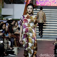 Fashion show koleksi busana Ramadan 2018 Alleira Batik bertema La Splendeur bertempat di Lamoda Cafe, Plaza Indonesia, Jakarta. Rabu [9/5/2018]. Foto: Mohammad Abduh/Wolipop