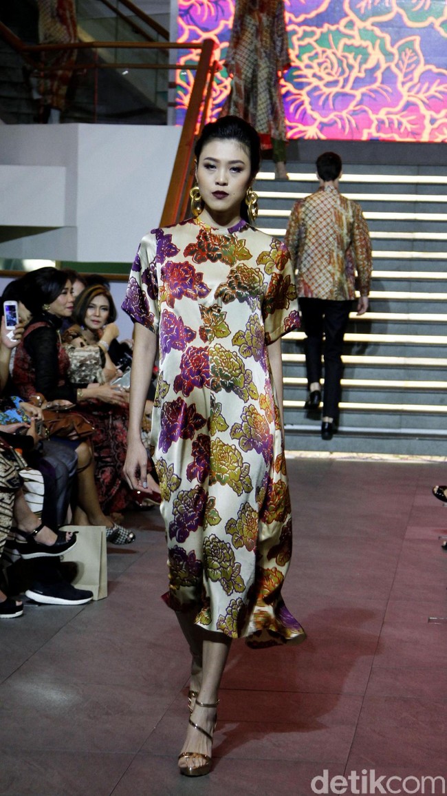 Fashion show koleksi busana Ramadan 2018 Alleira Batik bertema La Splendeur bertempat di Lamoda Cafe, Plaza Indonesia, Jakarta. Rabu [9/5/2018]. Foto: Mohammad Abduh/Wolipop