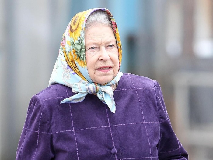 SANDRINGHAM, ENGLAND - FEBRUARY 3:  Queen Elizabeth II arrives for a Tree Planting ceremony in the Diamond Jubilee Wood on the Sandringham estate to mark her Diamond jubilee on February 3, 2012 in Sandringham, England. Queen Elizabeth II came to the throne on February 6, 1952 after the death of her father, King George VI. Her coronation took place on June 2, 1953. (Photo by Arthur Edwards/WPA -Pool/Getty Images)