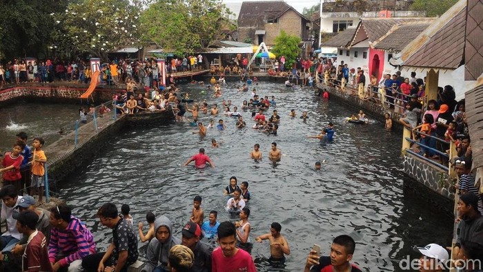 Jelang Ramadan Ramai Ramai Warga Boyolali Padusan Di Umbul Jelang Ramadan Ramai Ramai Warga Boyolali Padusan Di Umbul