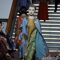 Fashion show koleksi busana Ramadan 2018 Alleira Batik bertema La Splendeur bertempat di Lamoda Cafe, Plaza Indonesia, Jakarta. Rabu [9/5/2018]. Foto: Mohammad Abduh/Wolipop