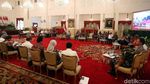 Presiden Jokowi Pimpin Rapat Kabinet di Istana Negara