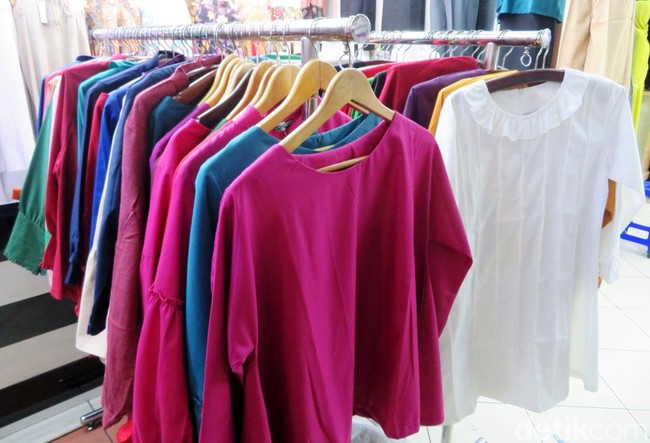 Fakta-fakta Baju Impor Asal China di Tanah Abang