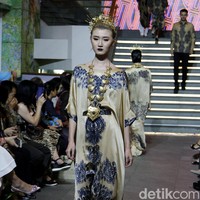 Fashion show koleksi busana Ramadan 2018 Alleira Batik bertema La Splendeur bertempat di Lamoda Cafe, Plaza Indonesia, Jakarta. Rabu [9/5/2018]. Foto: Mohammad Abduh/Wolipop