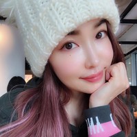  Wanita berparas cantik dan menawan asal Jepang ini memang terlihat seperti remaja berusia 20-an. Tapi, kamu tak akan menyangka jika usia sebenarnya sudah hampir memasuki setengah abad. Foto: Instagram