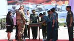 TNI AD Terima Delapan Helikopter Apache