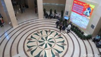 Bangunan museum ini tampak besar dan modern dengan bentuk melengkung setengah lingkaran dan banyak kaca. Tiket masuknya gratis (Fitraya/detikTravel)