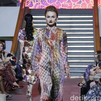 Fashion show koleksi busana Ramadan 2018 Alleira Batik bertema La Splendeur bertempat di Lamoda Cafe, Plaza Indonesia, Jakarta. Rabu [9/5/2018]. Foto: Mohammad Abduh/Wolipop