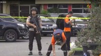 Empat di antaranya ditembak mati oleh polisi, sedangkan sisanya kabur. Ada 2 polisi yang terluka akibat serangan ini