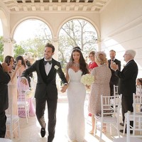 Fabregas dan Danielle baru menikah tahun lalu. Kendati begitu, mereka sudah hampir tujuh tahun berpacaran dan telah dikaruniai tiga anak. (Foto: Instagram/@daniellasemaan)