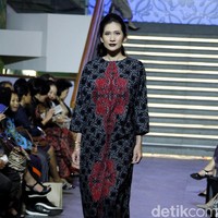 Fashion show koleksi busana Ramadan 2018 Alleira Batik bertema La Splendeur bertempat di Lamoda Cafe, Plaza Indonesia, Jakarta. Rabu [9/5/2018]. Foto: Mohammad Abduh/Wolipop