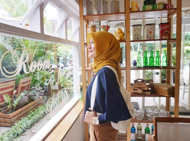 Girlband Cherrybelle pernah menyabet popularitas tinggi pada tahun 2012. Meski sekarang sudah bubar, mantan personel Cherrybelle masih sering mencuri perhatian publik. Foto: Instagram/ellennitaa