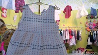 Kemudian, harga untuk pakaian impor untuk anak-anak dipatok kisaran Rp 50 ribu hingga Rp 160 ribu.