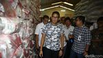 Sandiaga Uno Cek Stok Beras Jelang Ramadan