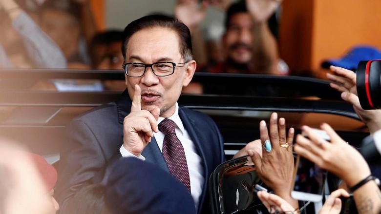 Usai Bebas, Anwar Ibrahim Akan Istirahat dan Kunjungi Teman Usai Bebas, Anwar Ibrahim Akan Istirahat dan Kunjungi Teman