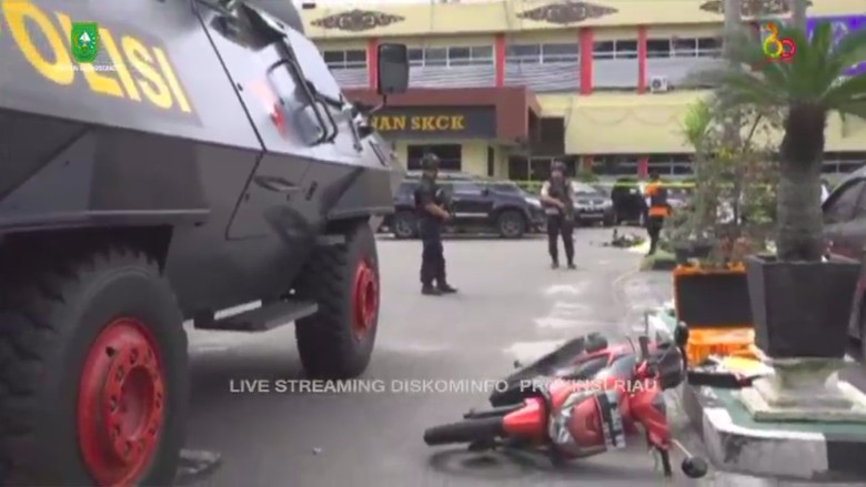Terduga Teroris di Riau yang Tewas Bawa Secarik Tulisan Tangan Terduga Teroris di Riau yang Tewas Bawa Secarik Tulisan Tangan