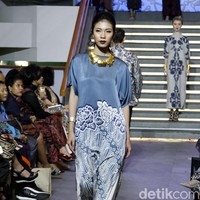 Fashion show koleksi busana Ramadan 2018 Alleira Batik bertema La Splendeur bertempat di Lamoda Cafe, Plaza Indonesia, Jakarta. Rabu [9/5/2018]. Foto: Mohammad Abduh/Wolipop