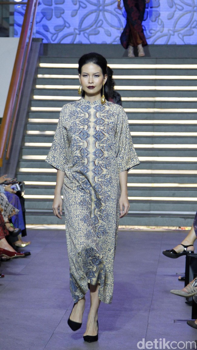 Fashion show koleksi busana Ramadan 2018 Alleira Batik bertema La Splendeur bertempat di Lamoda Cafe, Plaza Indonesia, Jakarta. Rabu [9/5/2018]. Foto: Mohammad Abduh/Wolipop