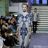 Fashion show koleksi busana Ramadan 2018 Alleira Batik bertema La Splendeur bertempat di Lamoda Cafe, Plaza Indonesia, Jakarta. Rabu [9/5/2018]. Foto: Mohammad Abduh/Wolipop