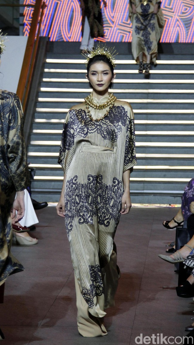 Fashion show koleksi busana Ramadan 2018 Alleira Batik bertema La Splendeur bertempat di Lamoda Cafe, Plaza Indonesia, Jakarta. Rabu [9/5/2018]. Foto: Mohammad Abduh/Wolipop