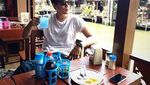 Ini Dia 10 Aksi Sunny Suwanmethanont, Aktor Ganteng Thailand Saat Makan