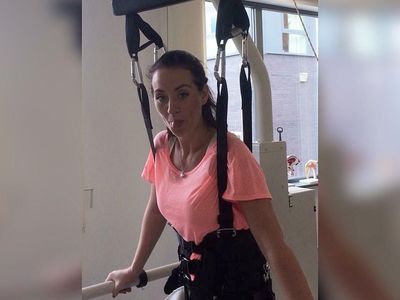Ditinggal Pergi Suaminya karena Lumpuh, Wanita Ini Beri Balasan Manis