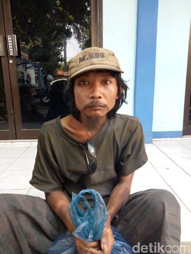 Imam Asrofi, pengemis yang bawa uang RP 15 juta