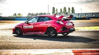 Pemecahan rekor kecepatan kali ini merupakan rangkai dari Type R Challenge 2018 dimana tim Honda Racing akan berusaha untuk memecahkan rekor kecepatan mobil berpenggerak roda depan pada 5 sirkuit ternama di Eropa. Foto: Honda