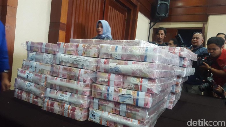 Bisa Balikin Uang Cash Rp 87 Miliar, Siapa Sebenarnya Samadikun? Bisa Balikin Uang Cash Rp 87 Miliar, Siapa Sebenarnya Samadikun?