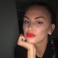 Namun hubungan keduanya tak berjalan mulus. Kendala datang dari mantan istri Randall yang mengaku bahwa mantan suaminya menjalin hubungan dengan Lala sebelum resmi bercerai.  Foto: Instagram